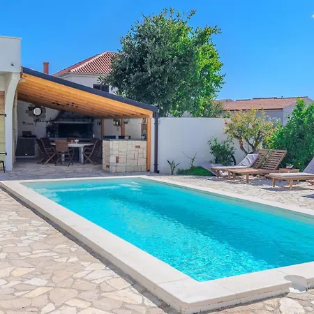 Barbara 2 By Guide * Tribalj