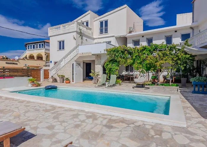 Barbara 2 By Guide 아파트 Tribalj