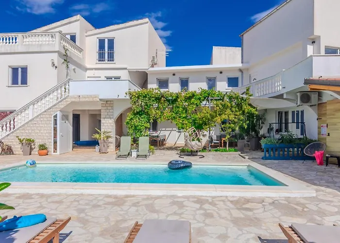 Barbara 2 By Guide * Tribalj